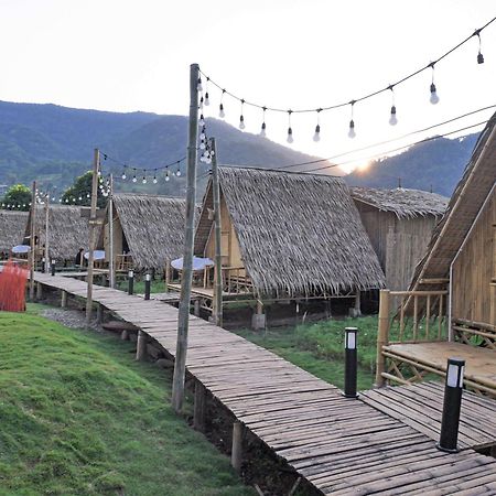 Yellowstone Camps Resort Sapan Ban Huai Ti Экстерьер фото